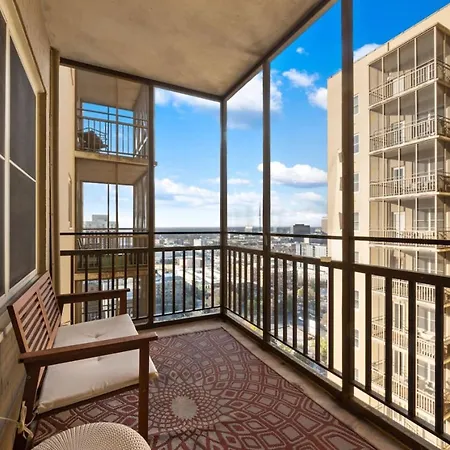 High-Quality Downtown Living - Skyline View Villa Atlanta Exterior photo